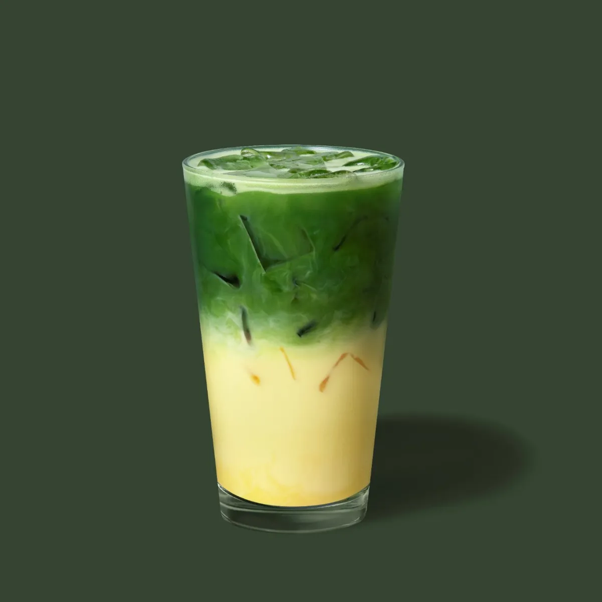 Iced_Caramelised_Banana_Matcha_Latte_2026_Glass_Green